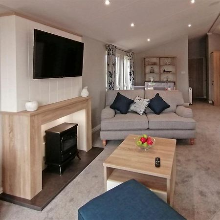 The Springs Lakeside Holiday Park Fladbury Exteriér fotografie