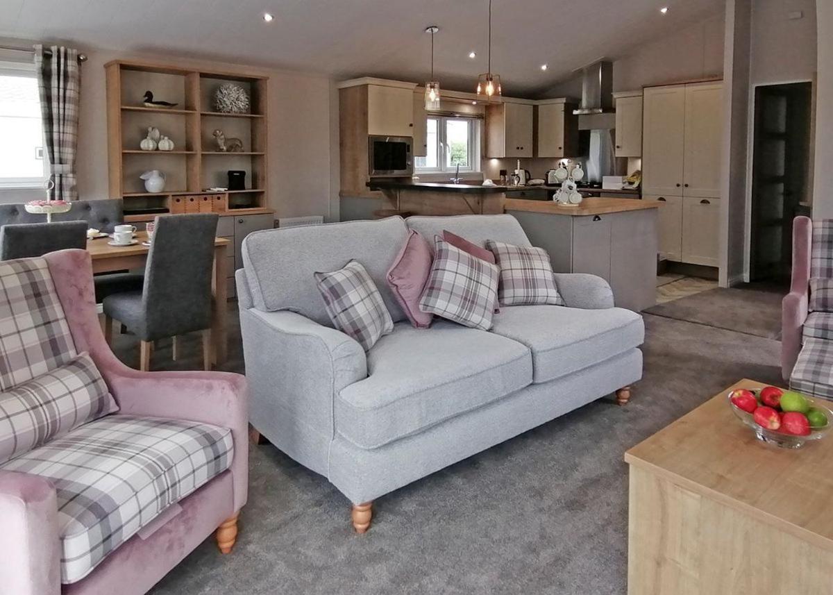 The Springs Lakeside Holiday Park Fladbury Exteriér fotografie