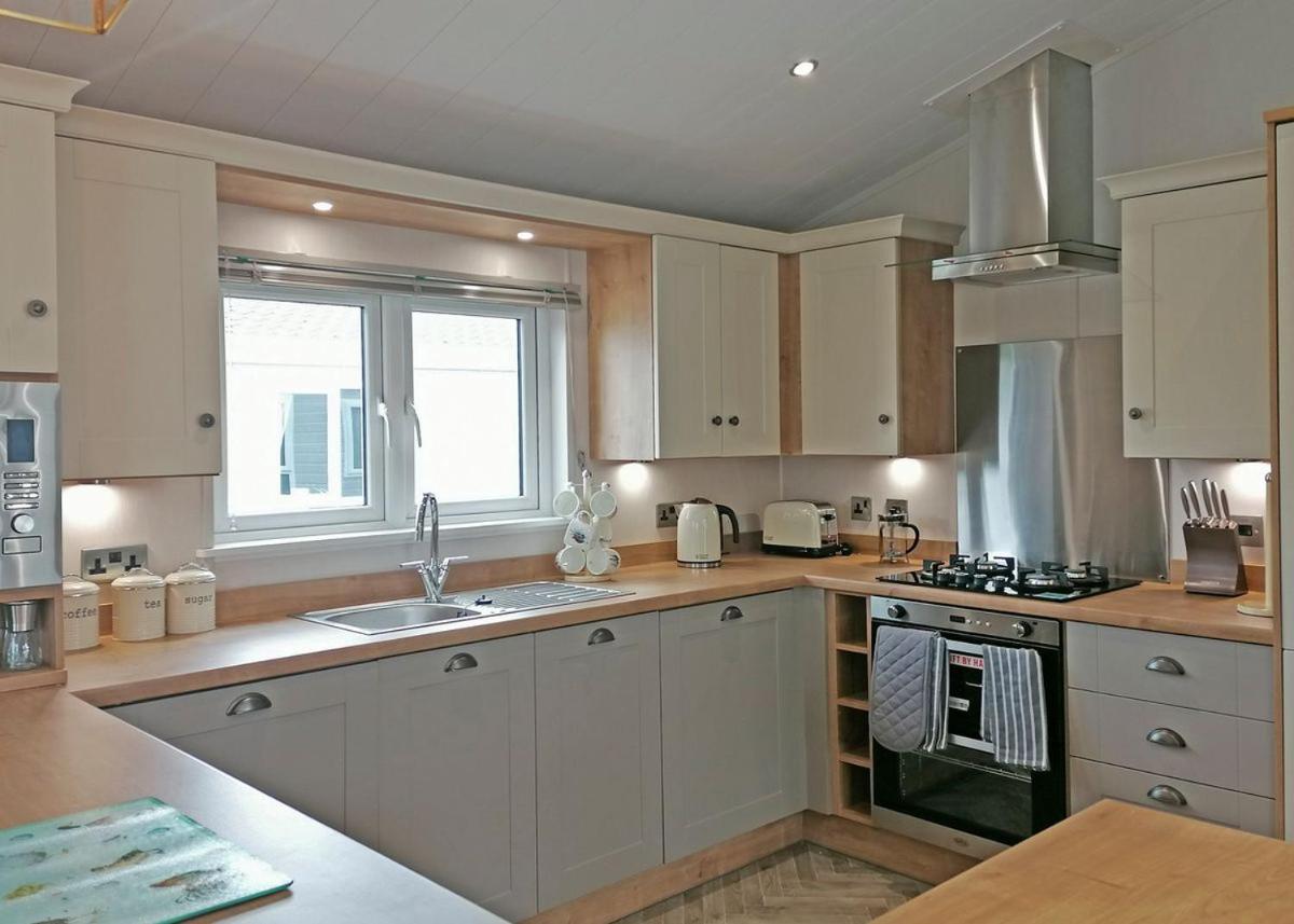 The Springs Lakeside Holiday Park Fladbury Exteriér fotografie